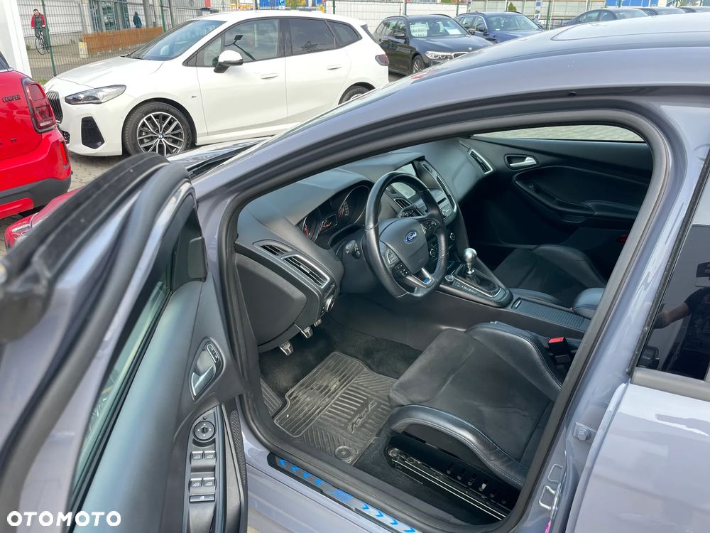 Ford Focus - 4