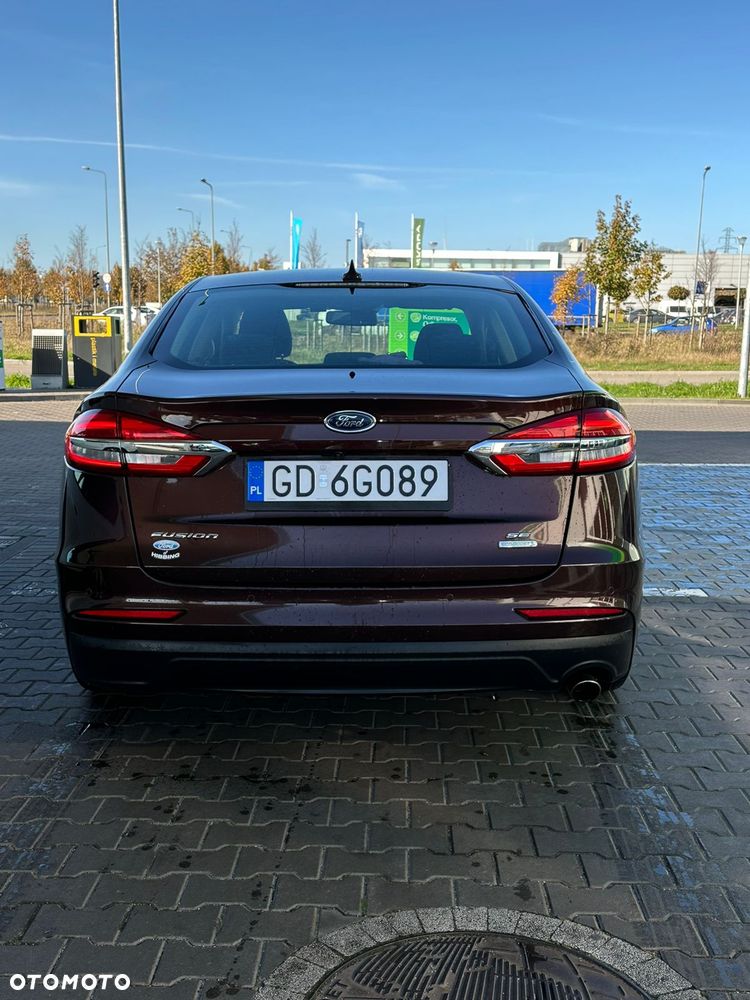 Ford Fusion - 7