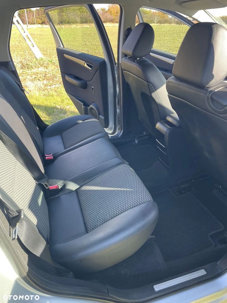 Mercedes-Benz Klasa B 180 CDI - 8