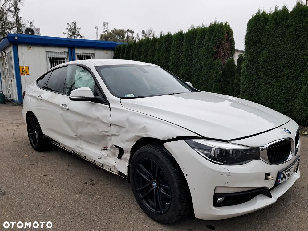 BMW Seria 3 320i GPF Advantage - 16