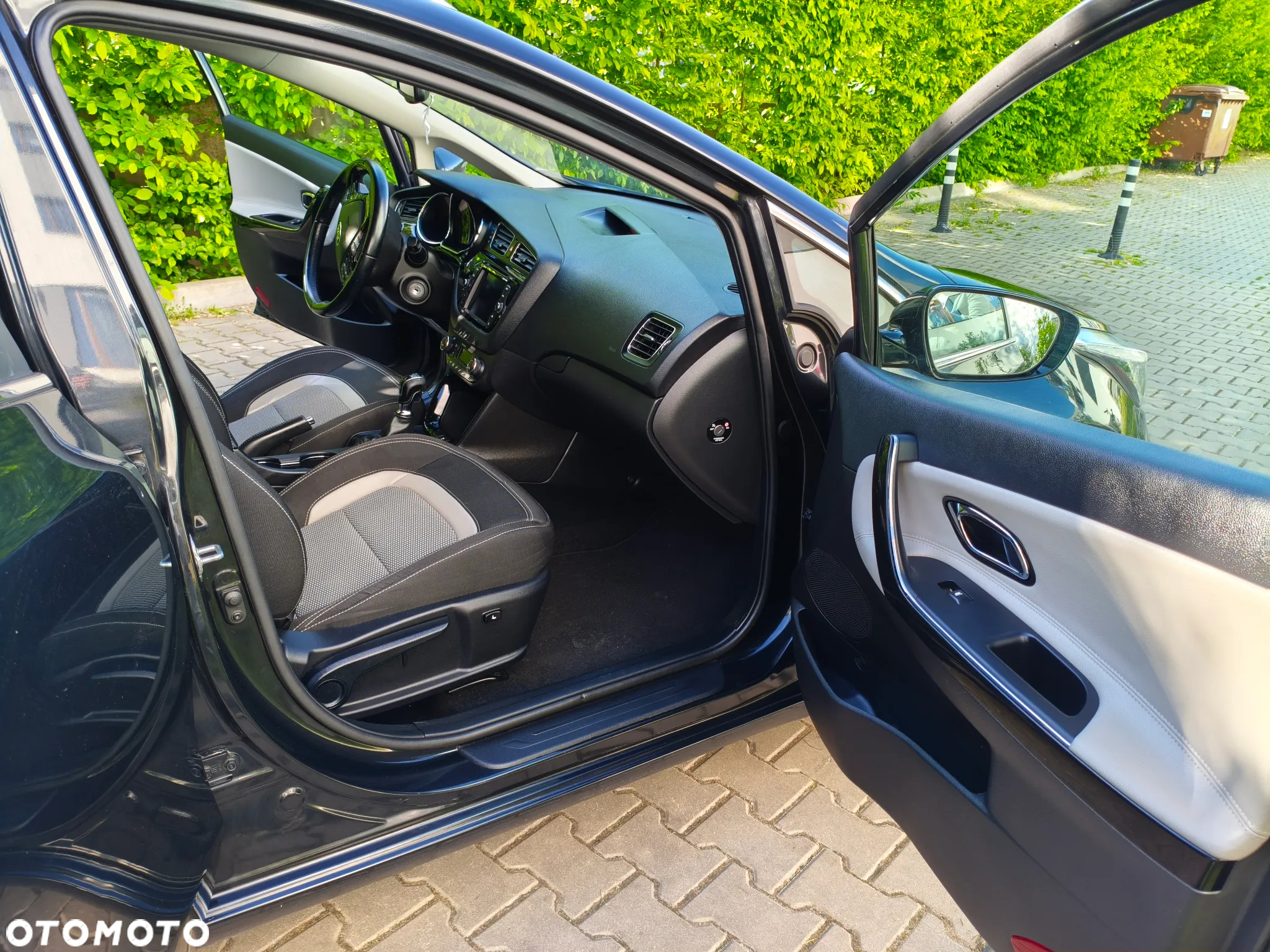 Kia Ceed 1.6 GDI Dream Team Edition - 9