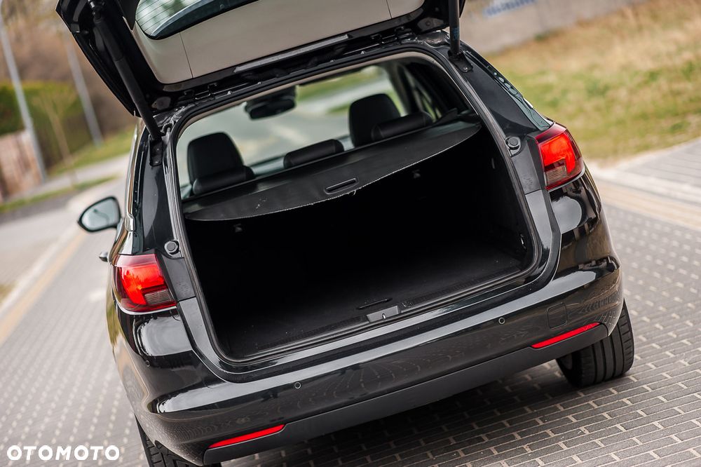 Opel Astra 1.4 Turbo Edition - 40