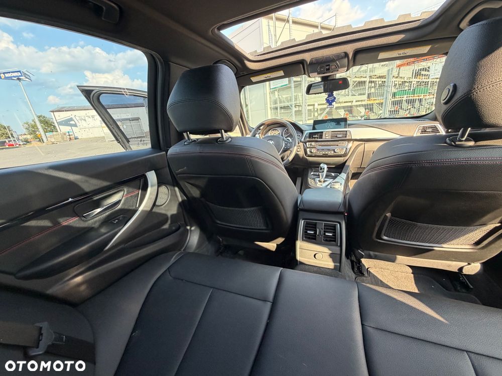 BMW Seria 3 330e iPerformance Sport Line - 23