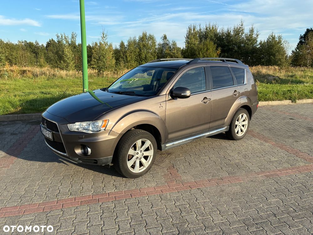 Mitsubishi Outlander - 14