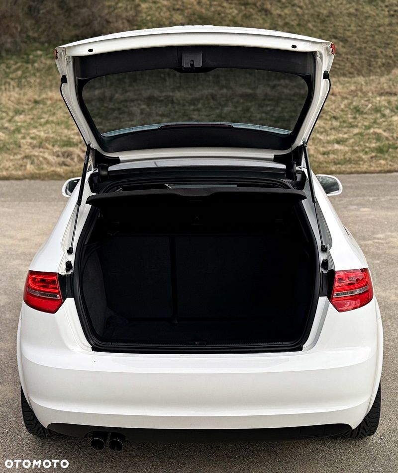 Audi A3 Sportback 2.0 TDI DSG S line Sportpaket plus - 29