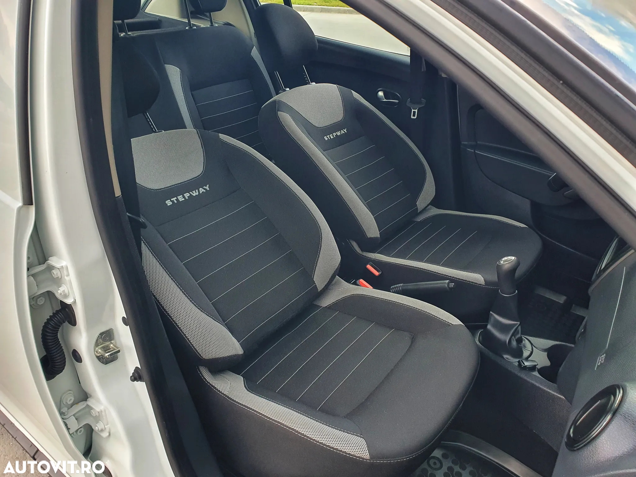 Dacia Sandero Stepway dCi 90 S&S Prestige - 16