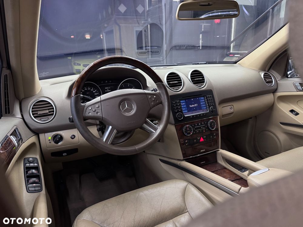 Mercedes-Benz ML - 7