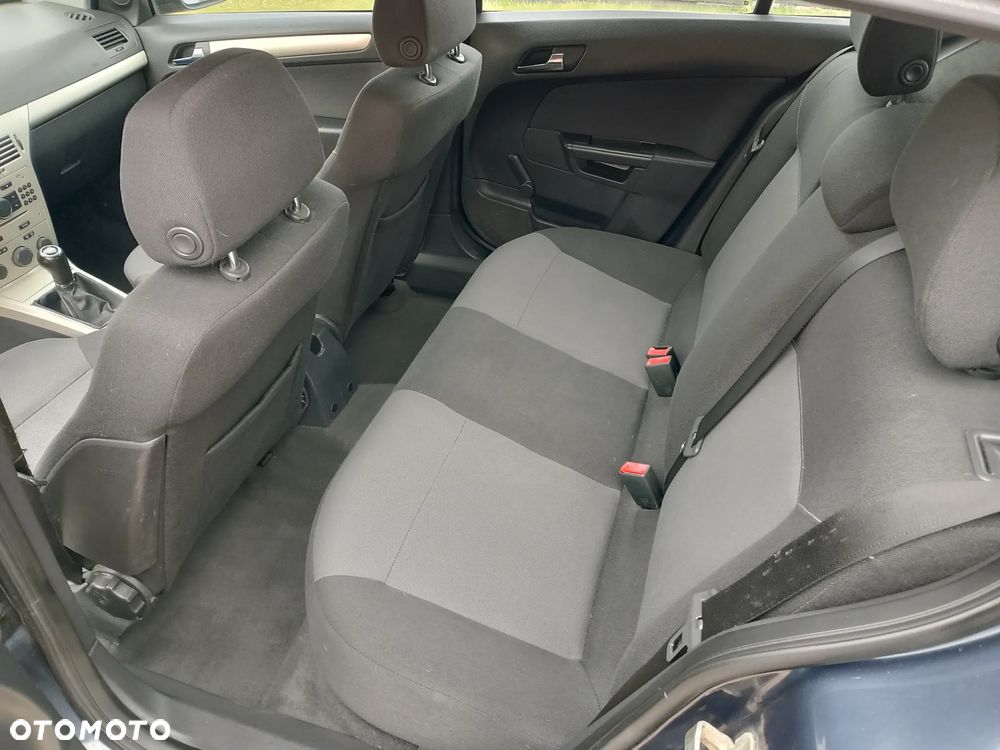 Opel Astra 1.6 Color Edition - 10