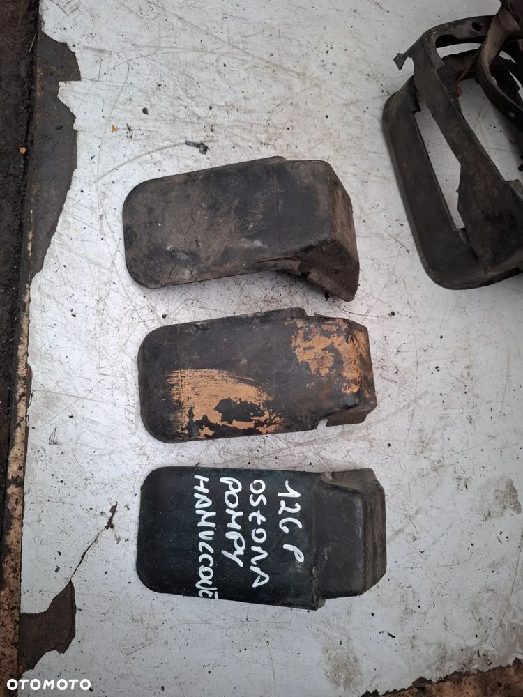 FIAT 126P Maluch osłona pompy hamulcowej - 1