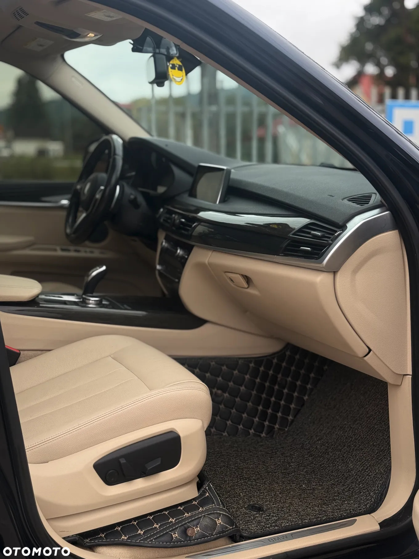 BMW X5 xDrive35i - 16