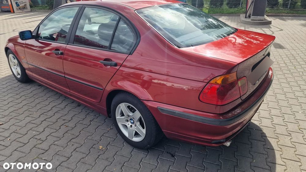 BMW Seria 3 318i - 6