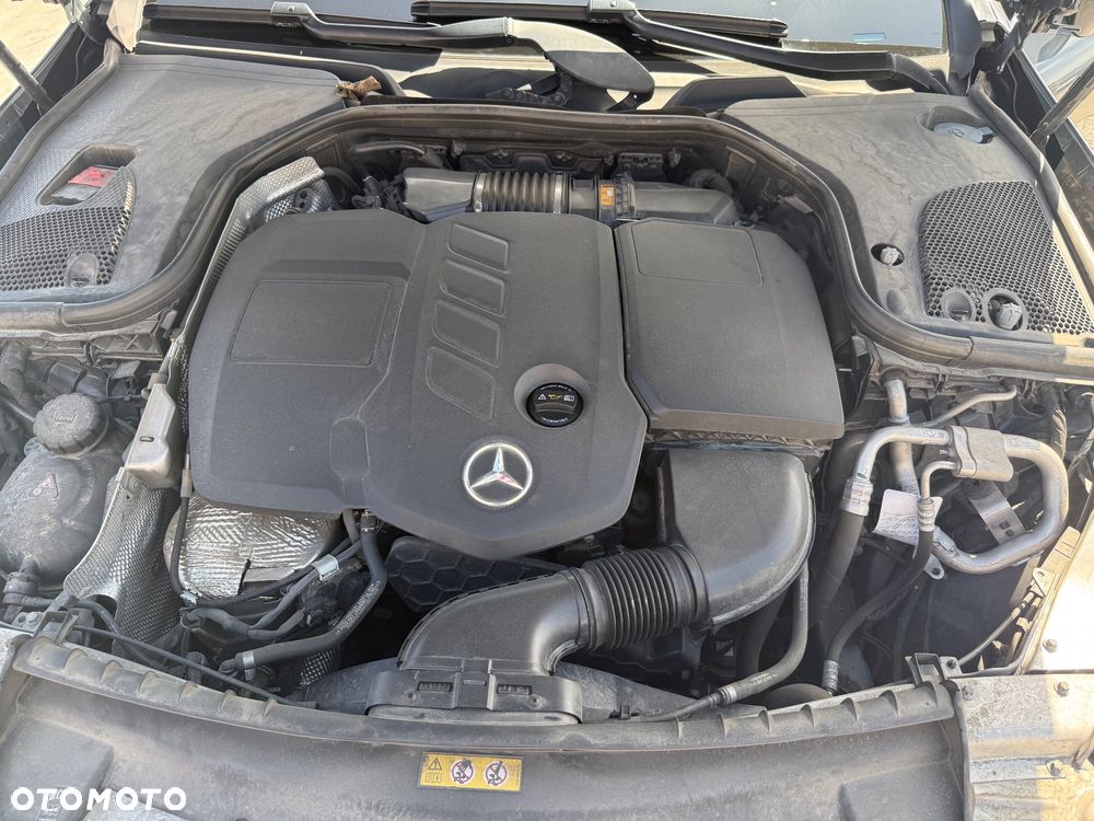 Mercedes-Benz Klasa E 220 d 9G-TRONIC - 16