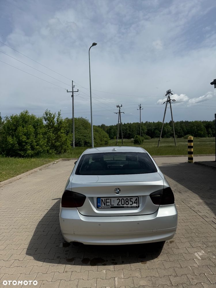 BMW Seria 3 318d - 5