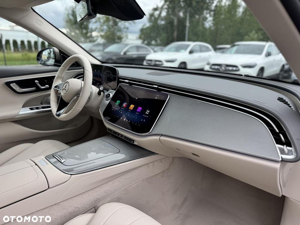 Mercedes-Benz Klasa E 200 mHEV 4-Matic Exclusive 9G-Tronic - 17