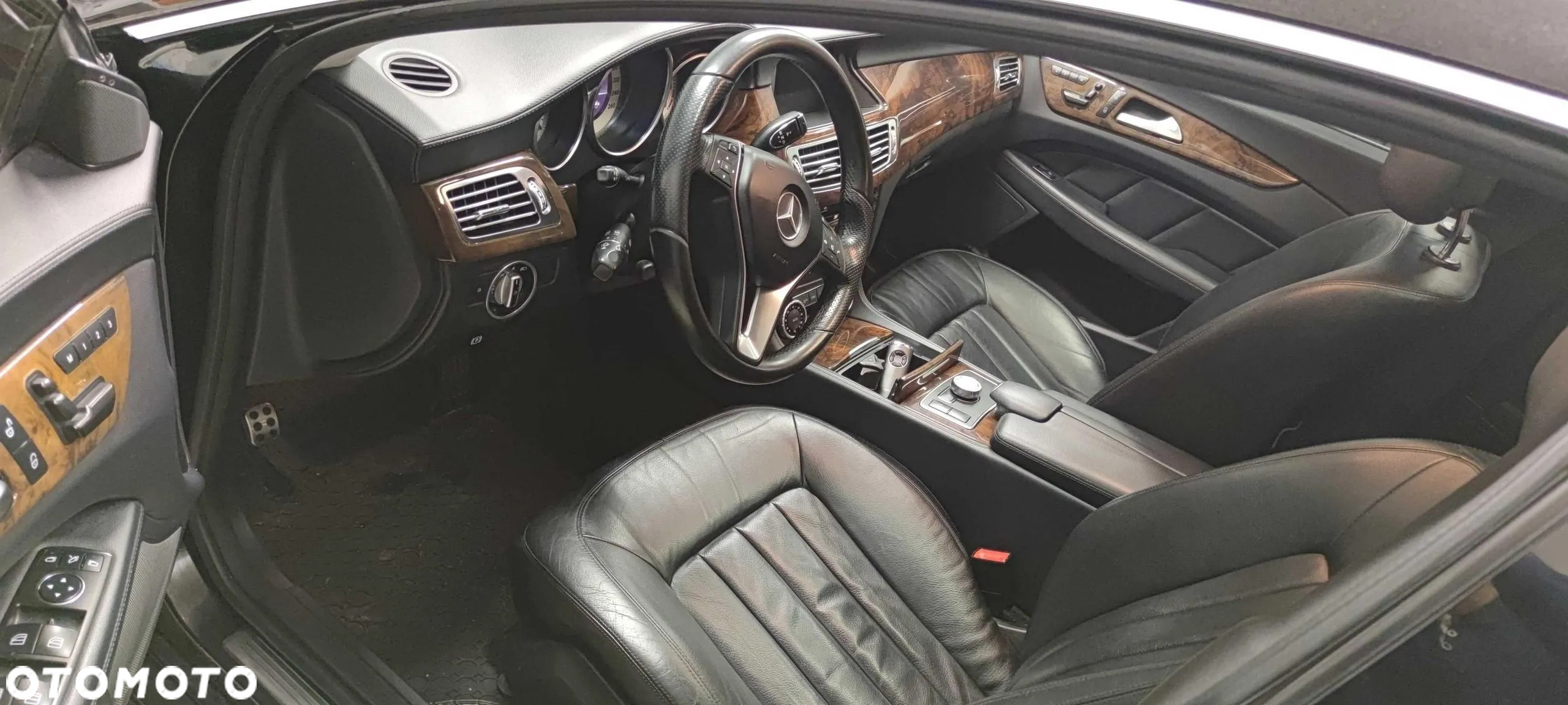 Mercedes-Benz CLS 350 CDI 4-Matic BlueEff - 27