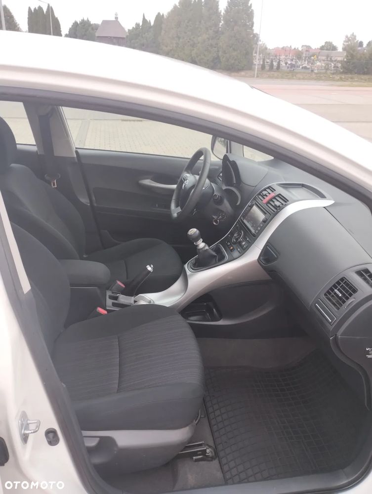 Toyota Auris 2.0 D-4D Premium - 13