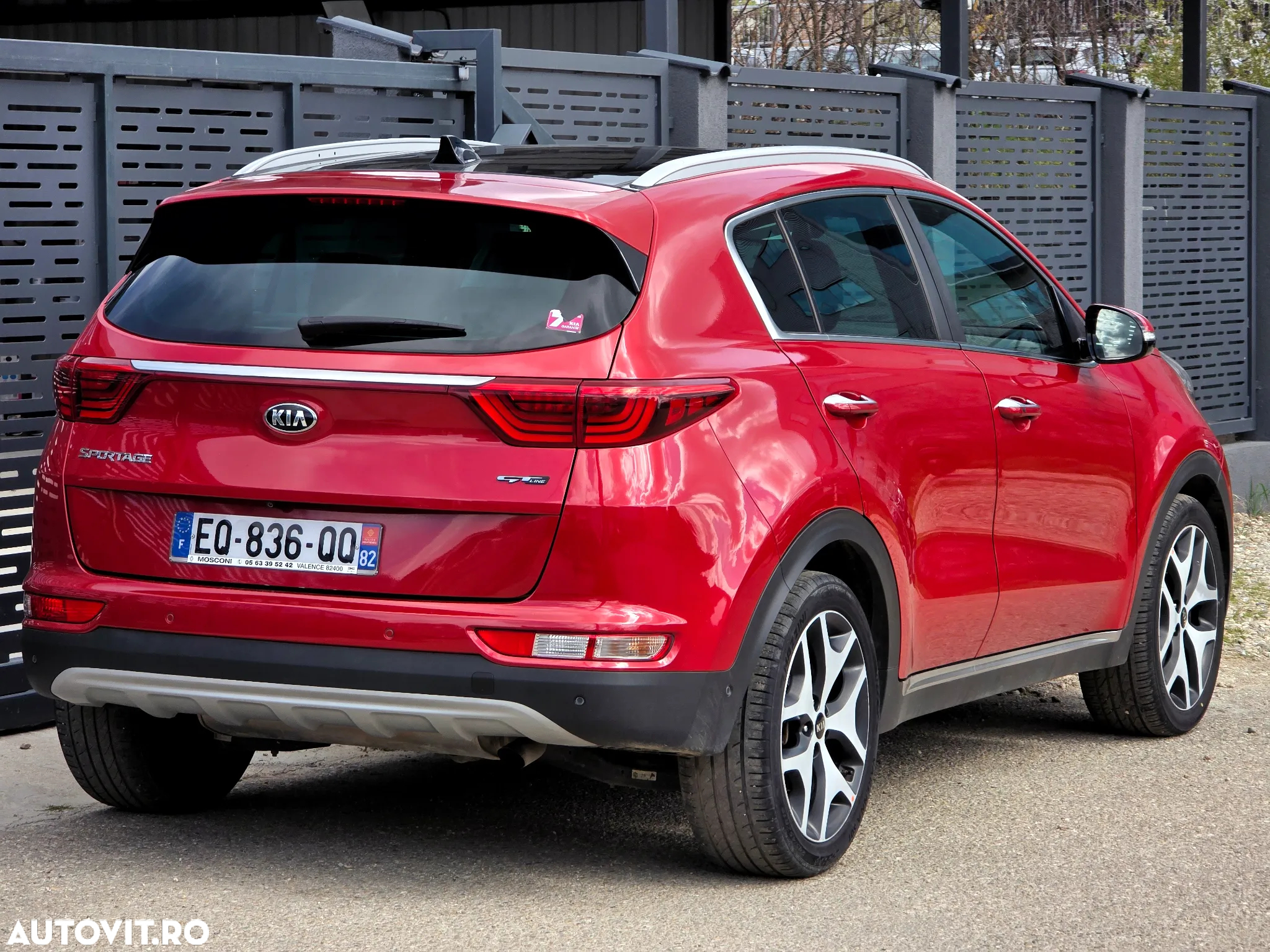 Kia Sportage 1.7 CRDI 2WD ISG Aut. GT Line - 2