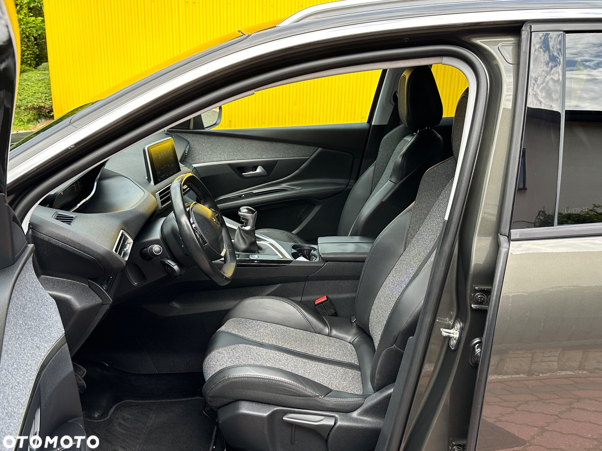 Peugeot 3008 1.6 BlueHDi Allure S&S - 15
