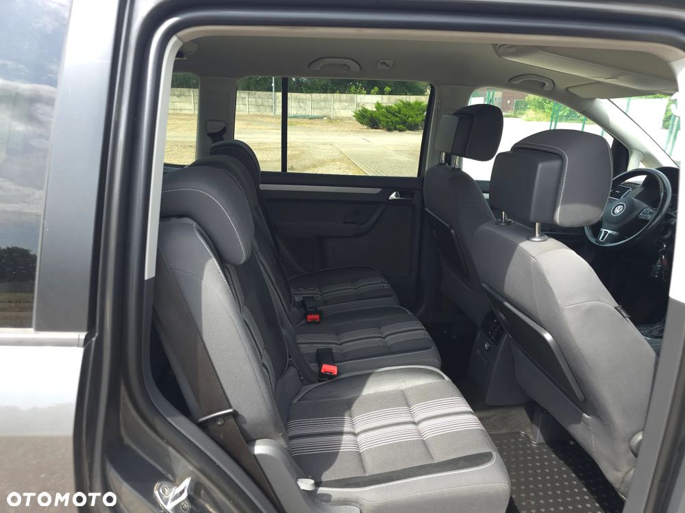 Volkswagen Touran 1.6 TDI DPF BlueMotion Technology DSG MATCH - 11