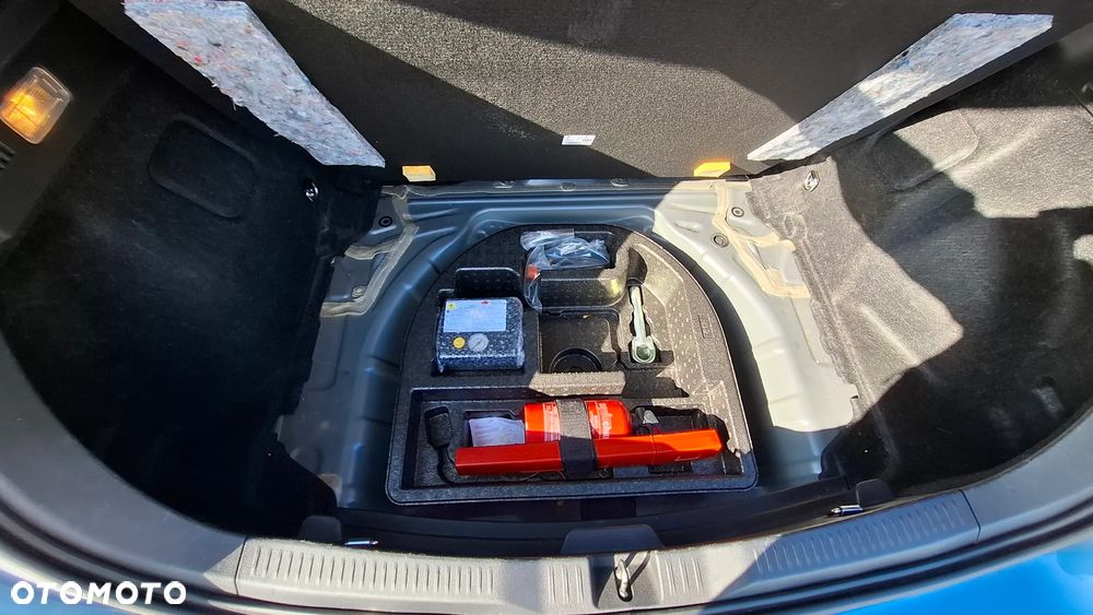 Toyota Auris 1.6 Premium - 18
