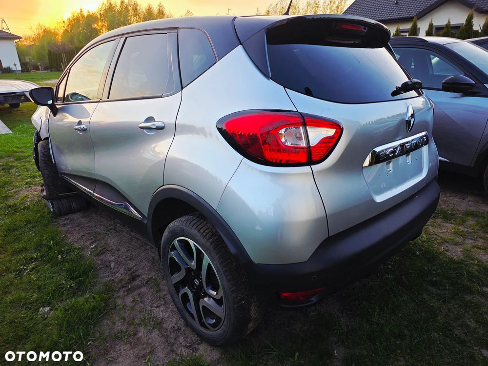 Renault Captur TCe 120 EDC Helly Hansen - 4
