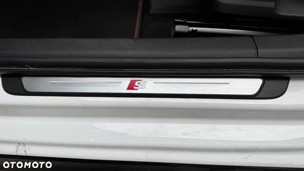 Audi A3 Limousine 35 TFSI S tronic S line - 17