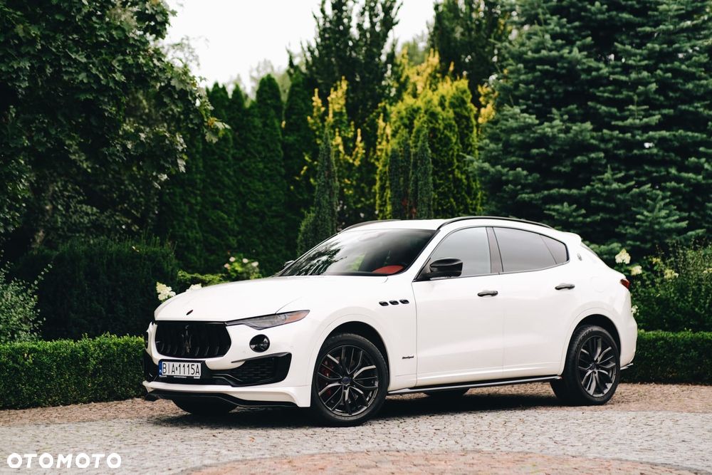 Maserati Levante S - 38