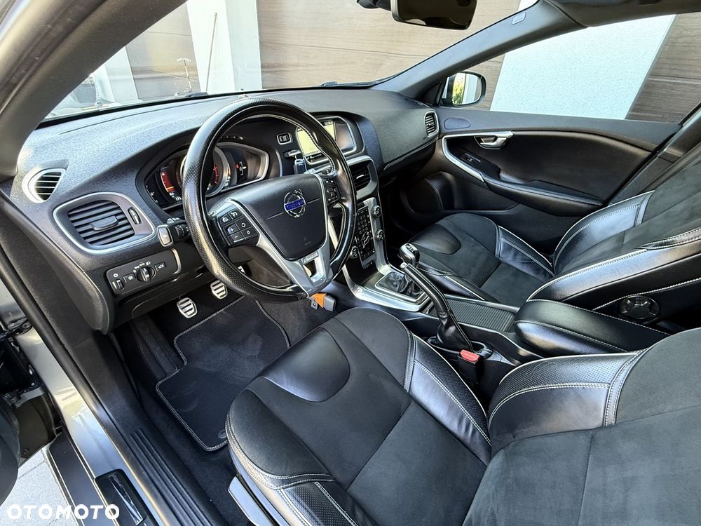 Volvo V40 D2 RDesign - 13