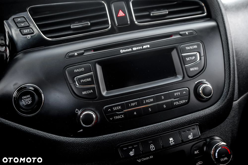 Kia Ceed Cee'd 1.6 T-GDI GT - 26