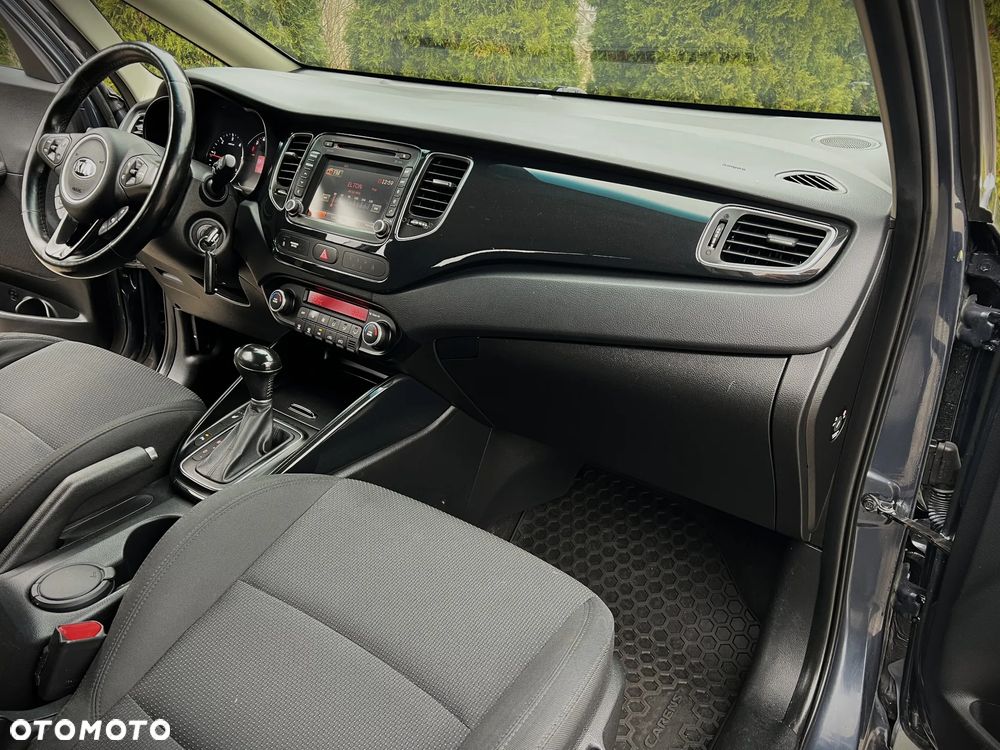Kia Carens 1.7 CRDi L 7os 7DCT - 27