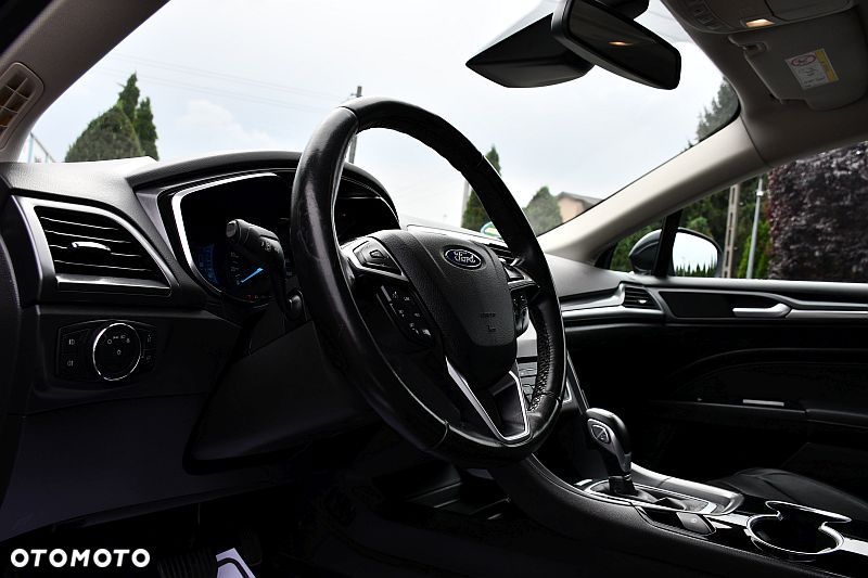 Ford Mondeo 2.0 Hybrid Titanium - 11