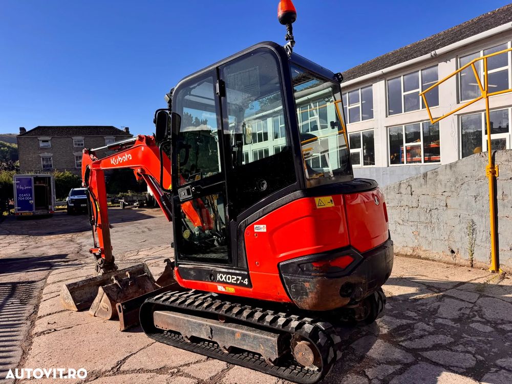 Kubota KX 027