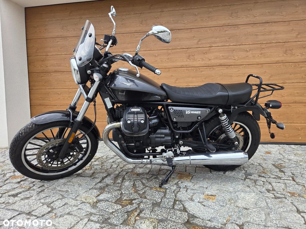 Moto Guzzi V9 - 1