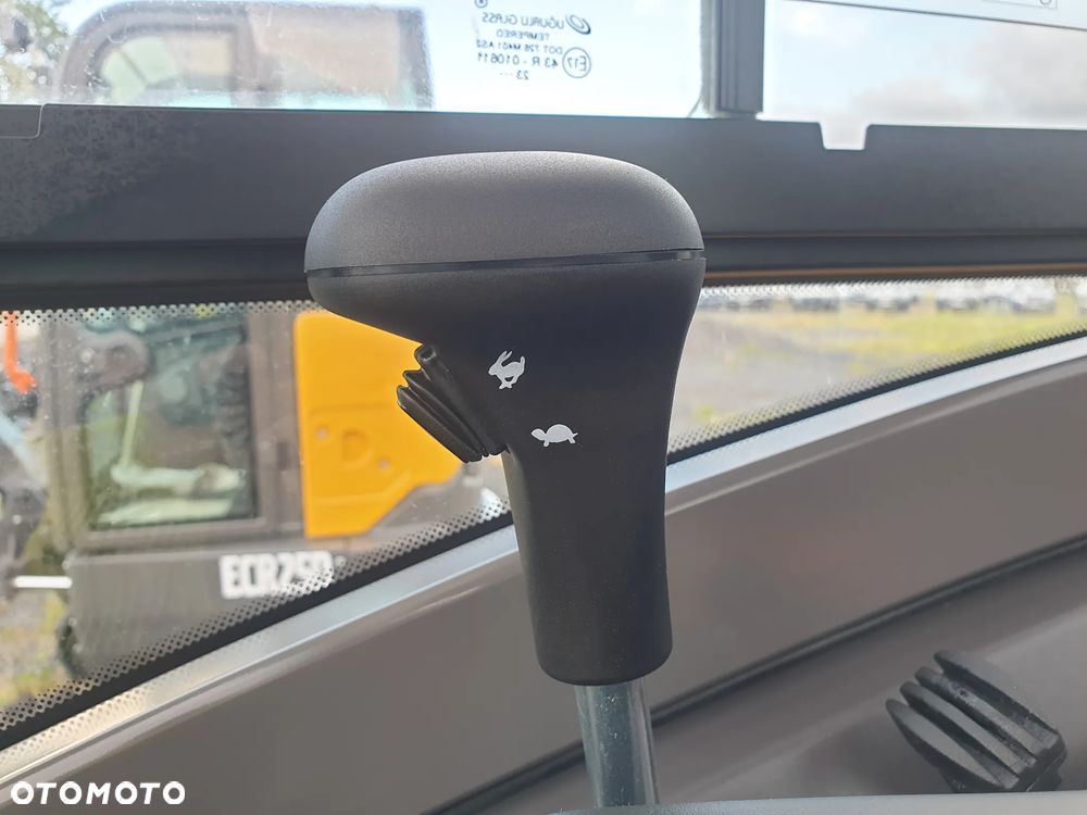 Volvo ECR25D NOWA DOSTĘPNA OD RĘKI, SZYBKOZŁĄCZE, DŁUGIE RAMIĘ, OBRÓT W OBRYSIE - 13