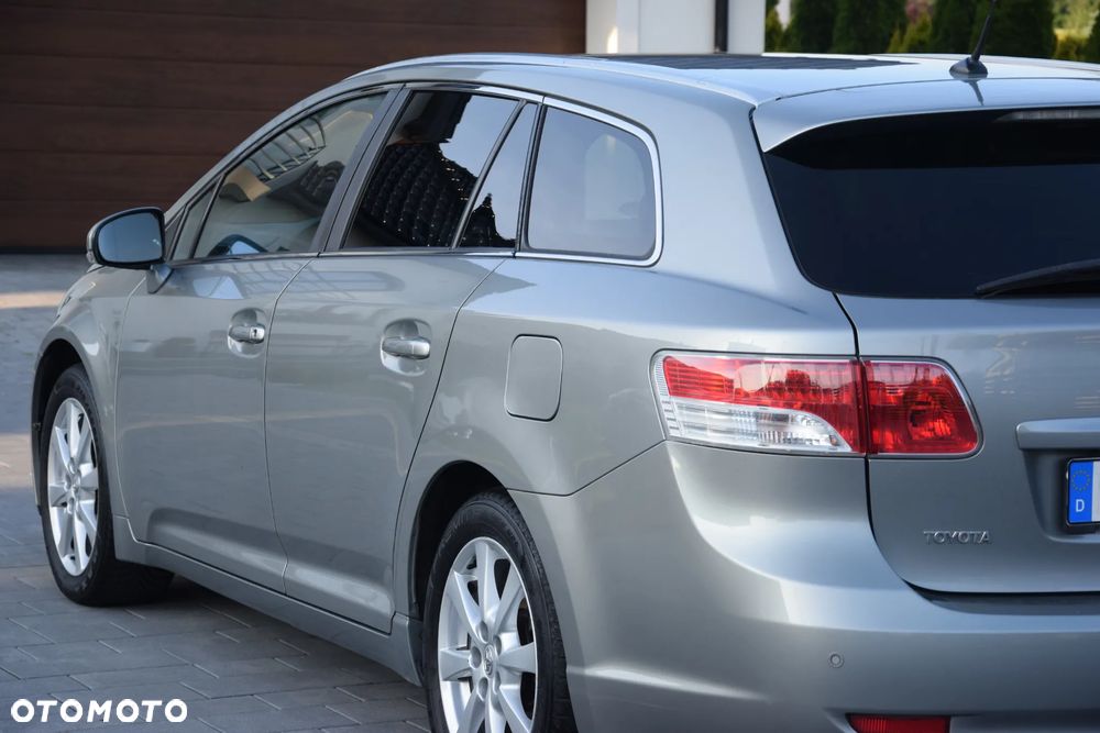 Toyota Avensis - 10
