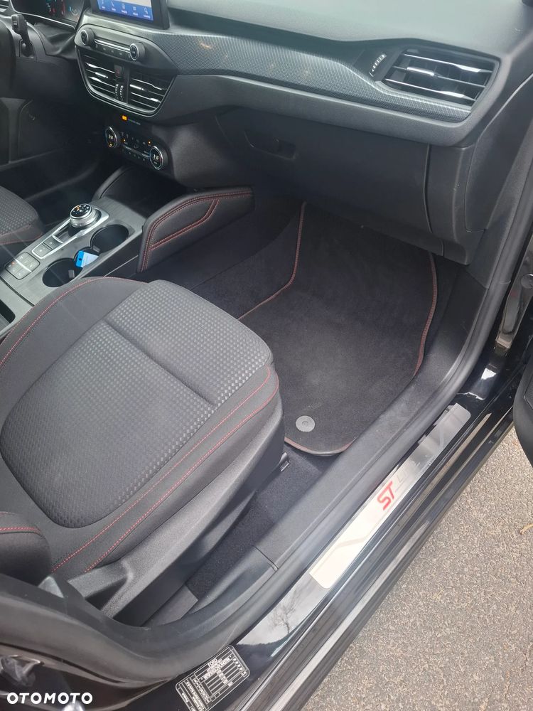 Ford Focus 2.0 EcoBlue ST-Line - 24