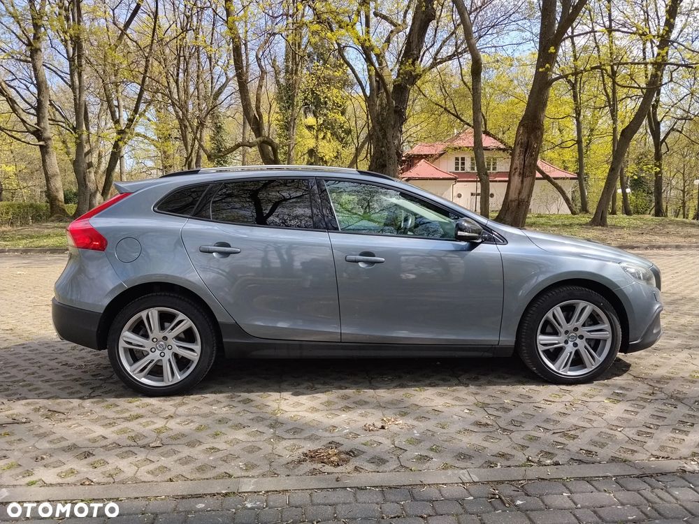 Volvo V40 Cross Country - 6