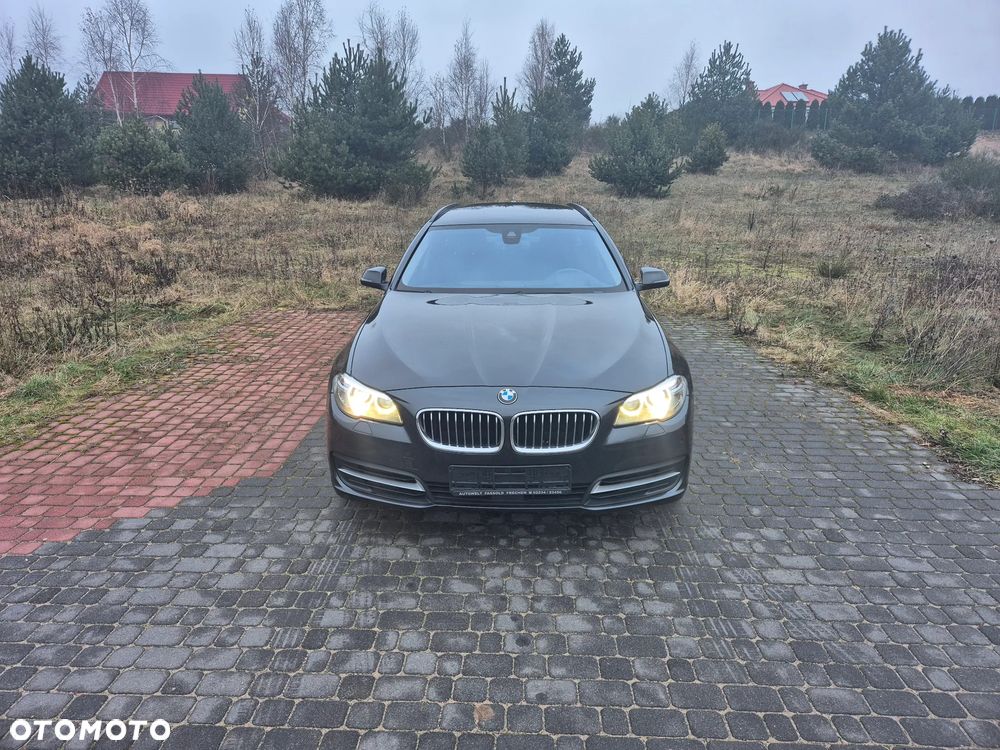 BMW Seria 5 525d xDrive Sport-Aut - 3
