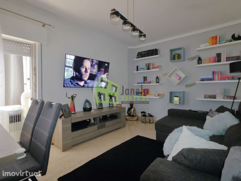 Apartamento T2 - Centro de Corroios - Grande imagem: 2/16