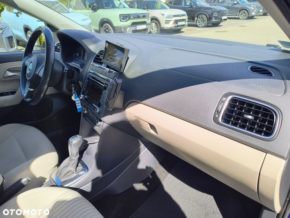 Volkswagen Polo 1.6 TDI DPF Highline DSG - 16