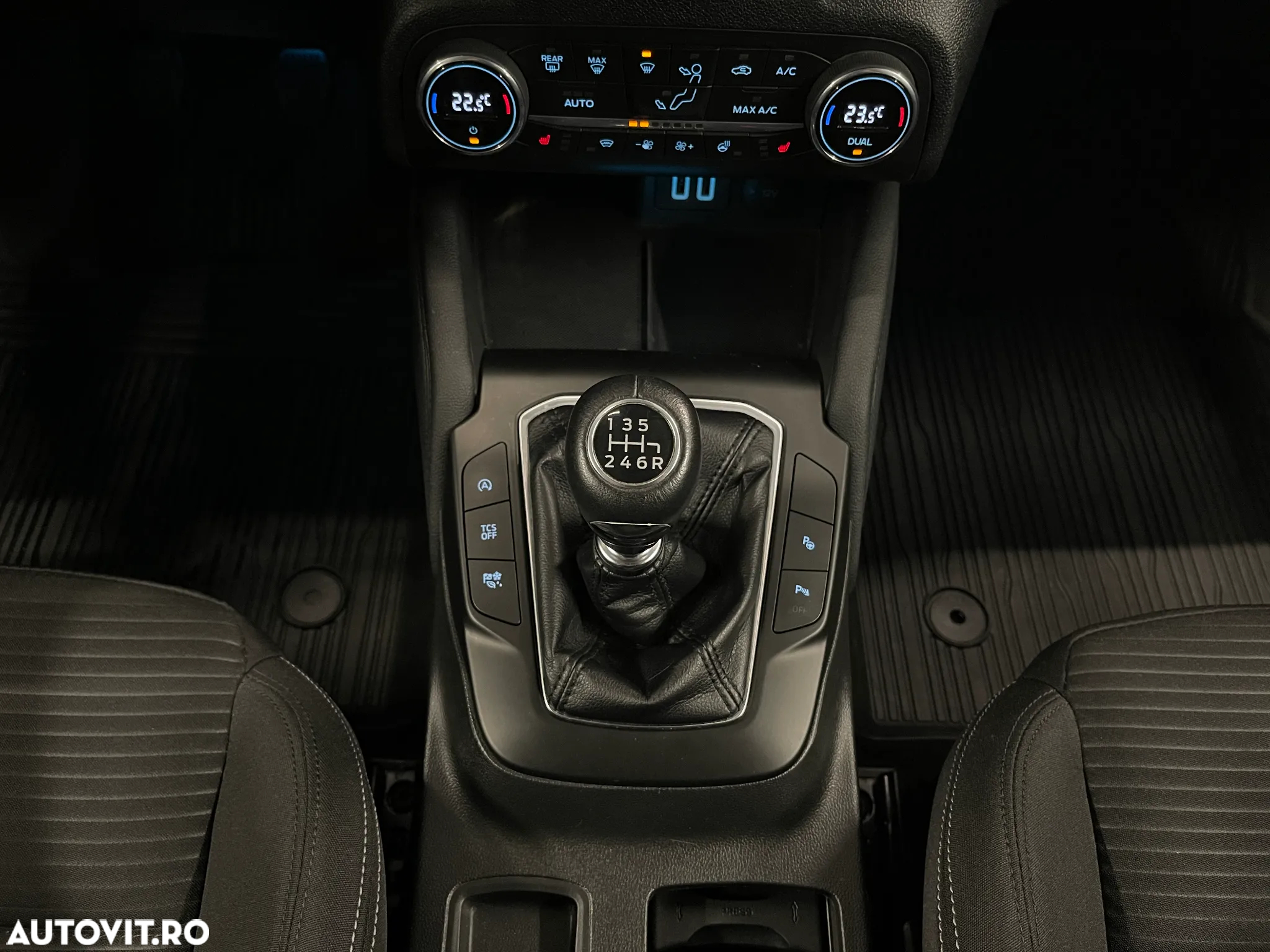 Ford Focus 1.0 EcoBoost Trend Edition - 32