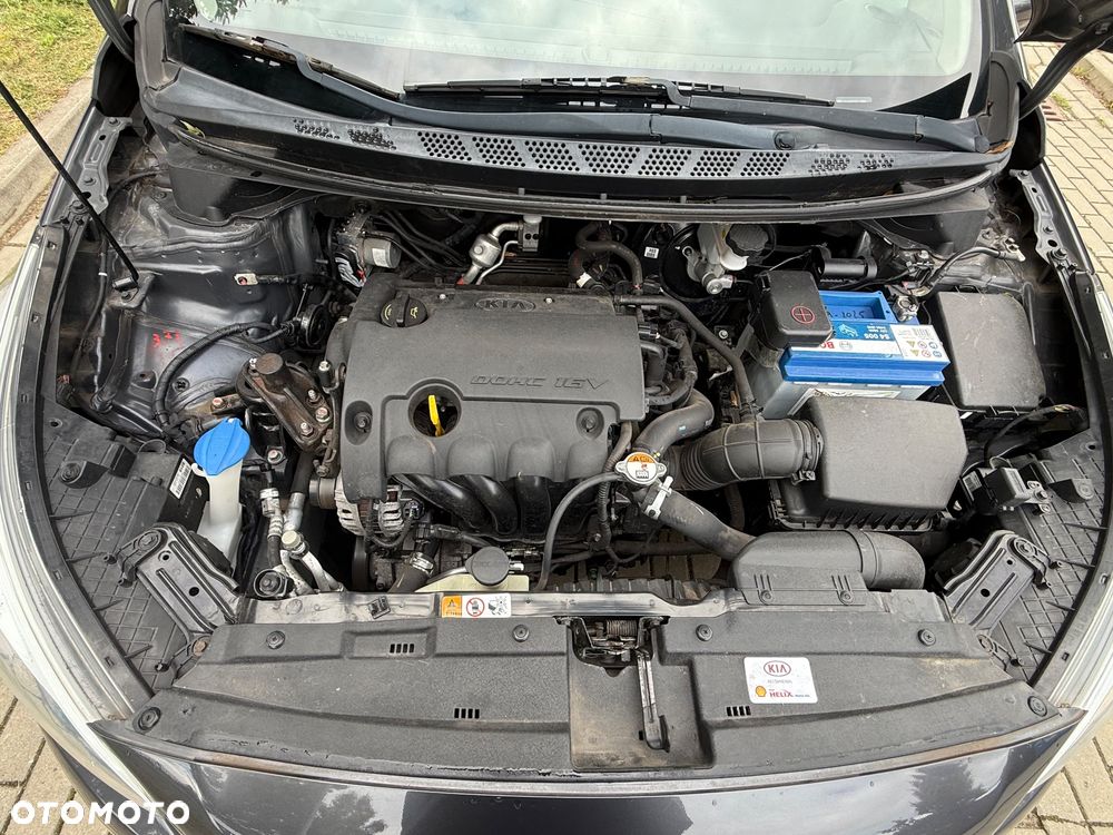Kia Ceed - 27