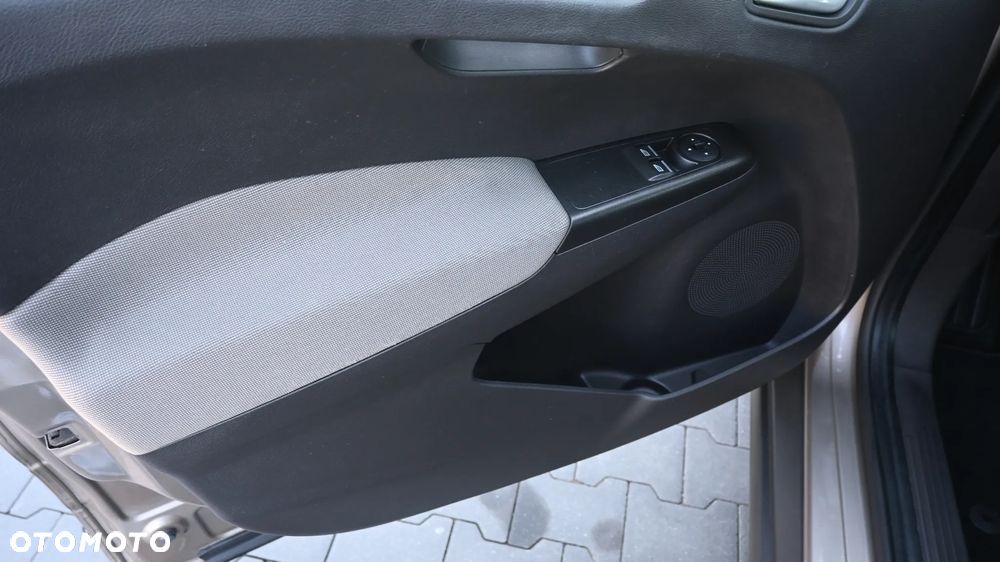 Ford Tourneo Courier 1.0 EcoBoost Titanium - 26