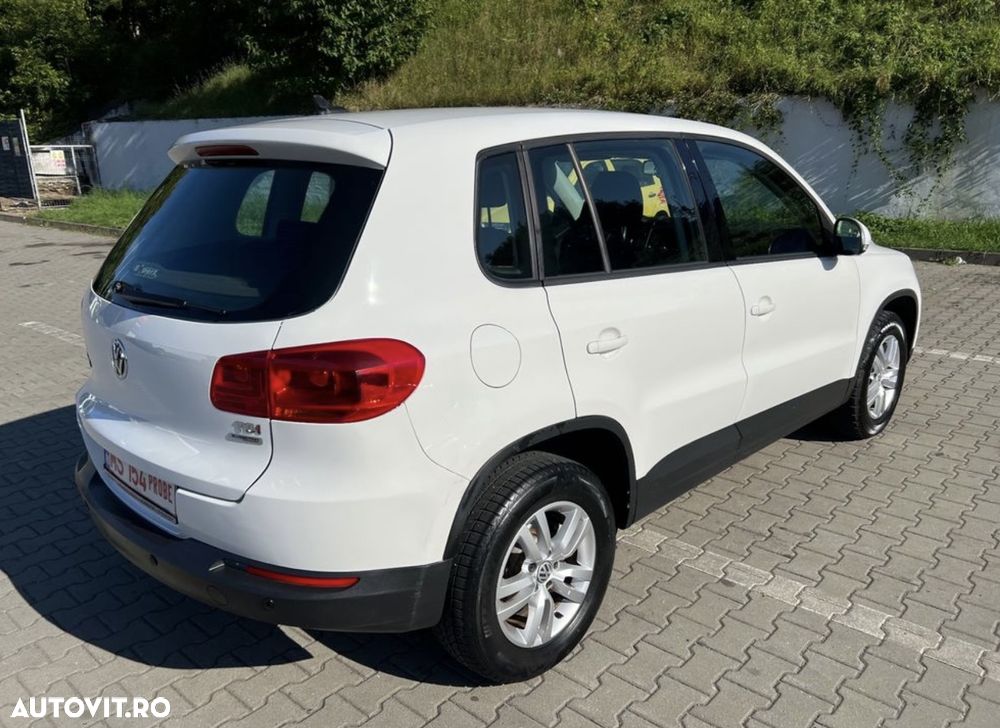 Volkswagen Tiguan 2.0 TDI DPF BlueMotion Technology Trend & Fun - 4