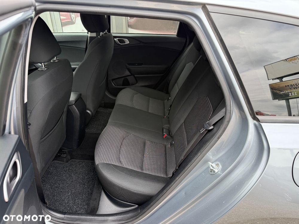 Kia Ceed 1.4 T-GDI L Business Line Plus - 27
