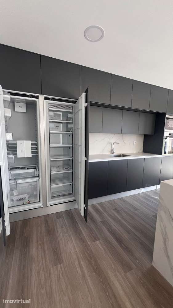 Apartamento T2 a Estrear para Arrendamento  110 m² Condomínio Premiere - Grande imagem: 3/17