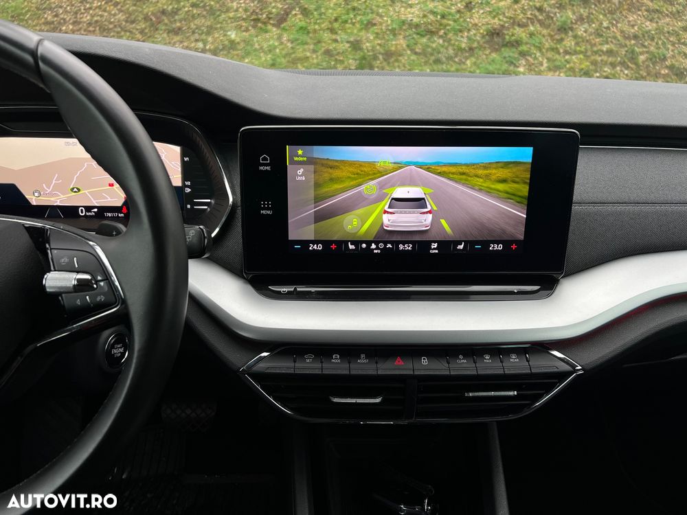 Skoda Octavia Combi 2.0 TDI DSG Style - 17