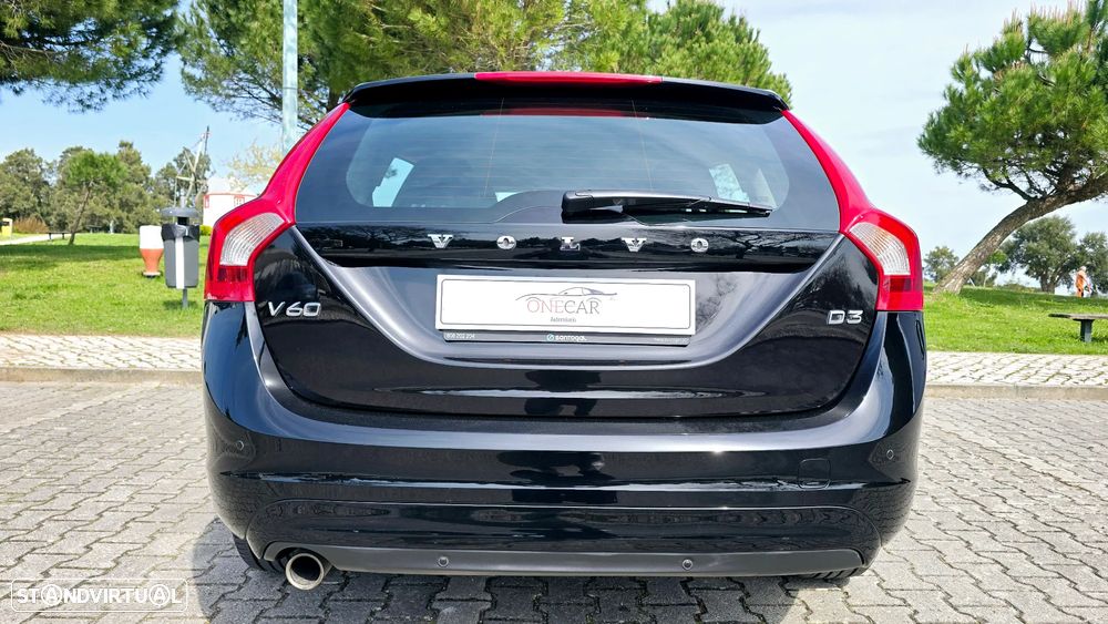 Volvo V60 2.0 D3 Summum - 19