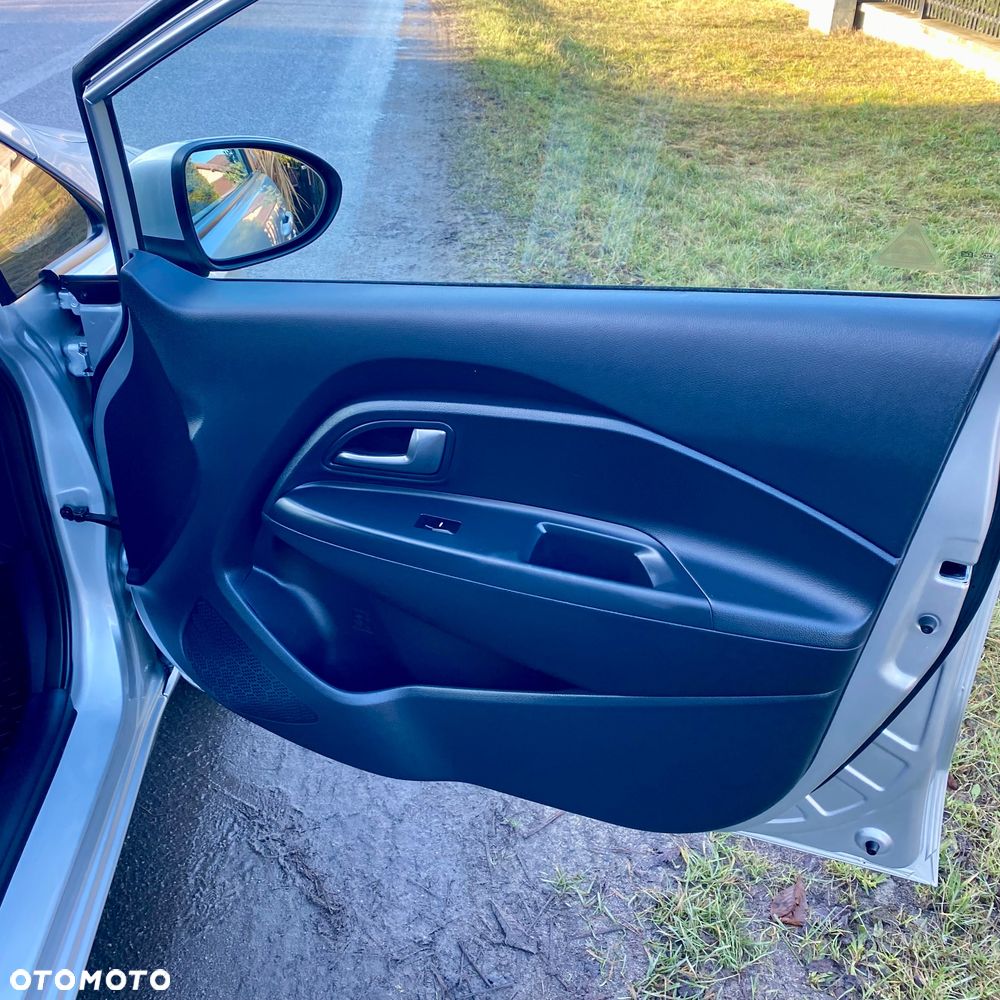 Kia Rio 1.2 Attract - 33