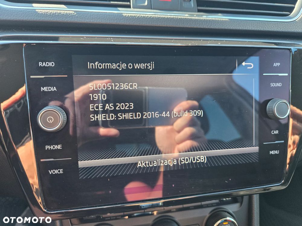 Skoda Superb 2.0 TDI 4x4 Style DSG - 21
